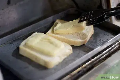 Image intitulée Make a "Grilled" Cheese Sandwich in a Toaster Oven Step 4